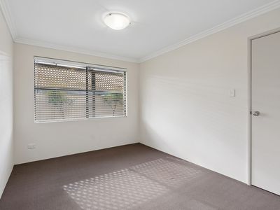 33 Januk Turn, South Guildford