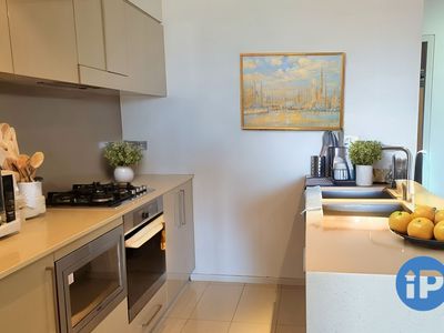 1810 / 710-722 George Street, Haymarket