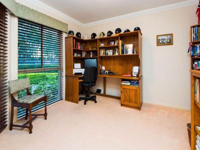 49 Highvale Drive, Helensvale