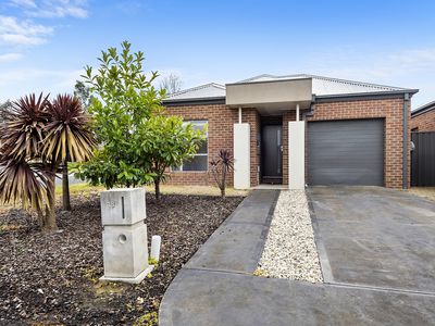 18 Paxton Link, Pakenham