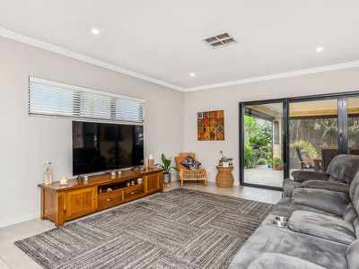 31 Jinatong Loop, Dawesville