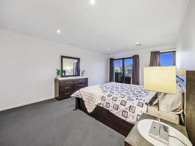 65 Hayton Park Boulevard, Cranbourne West