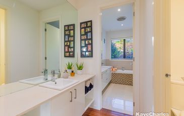 4 Chloe Court, Beaconsfield