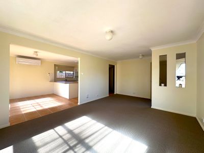 1 / 41 Clemenceau Crescent, Tanilba Bay