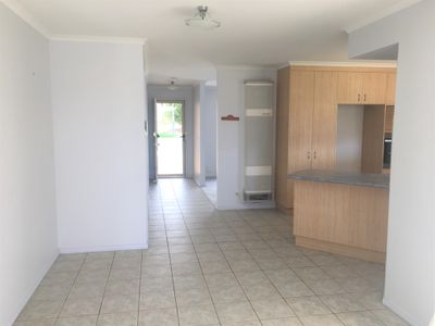 7 Banksia Street, West Albury