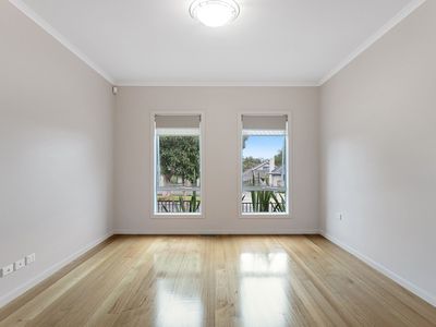 2 / 1 Sylvan Crescent, Ashwood
