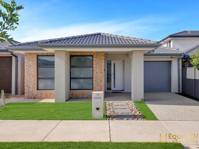 19 Moombil road, Truganina