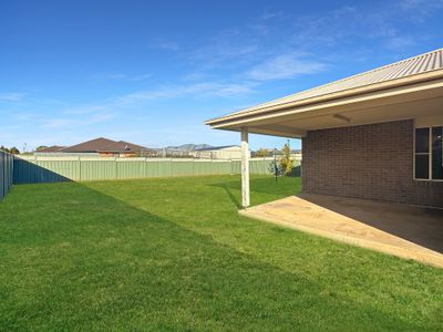 34 Dalbeattie Crescent, Dubbo