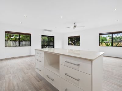 6 Walnut Street, Holloways Beach