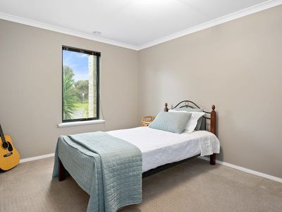 46 Longmore Parade, Broadwood