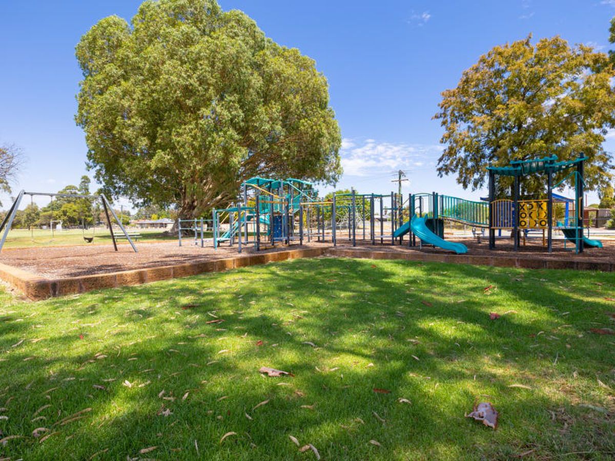 22 Ballina Way, Armadale