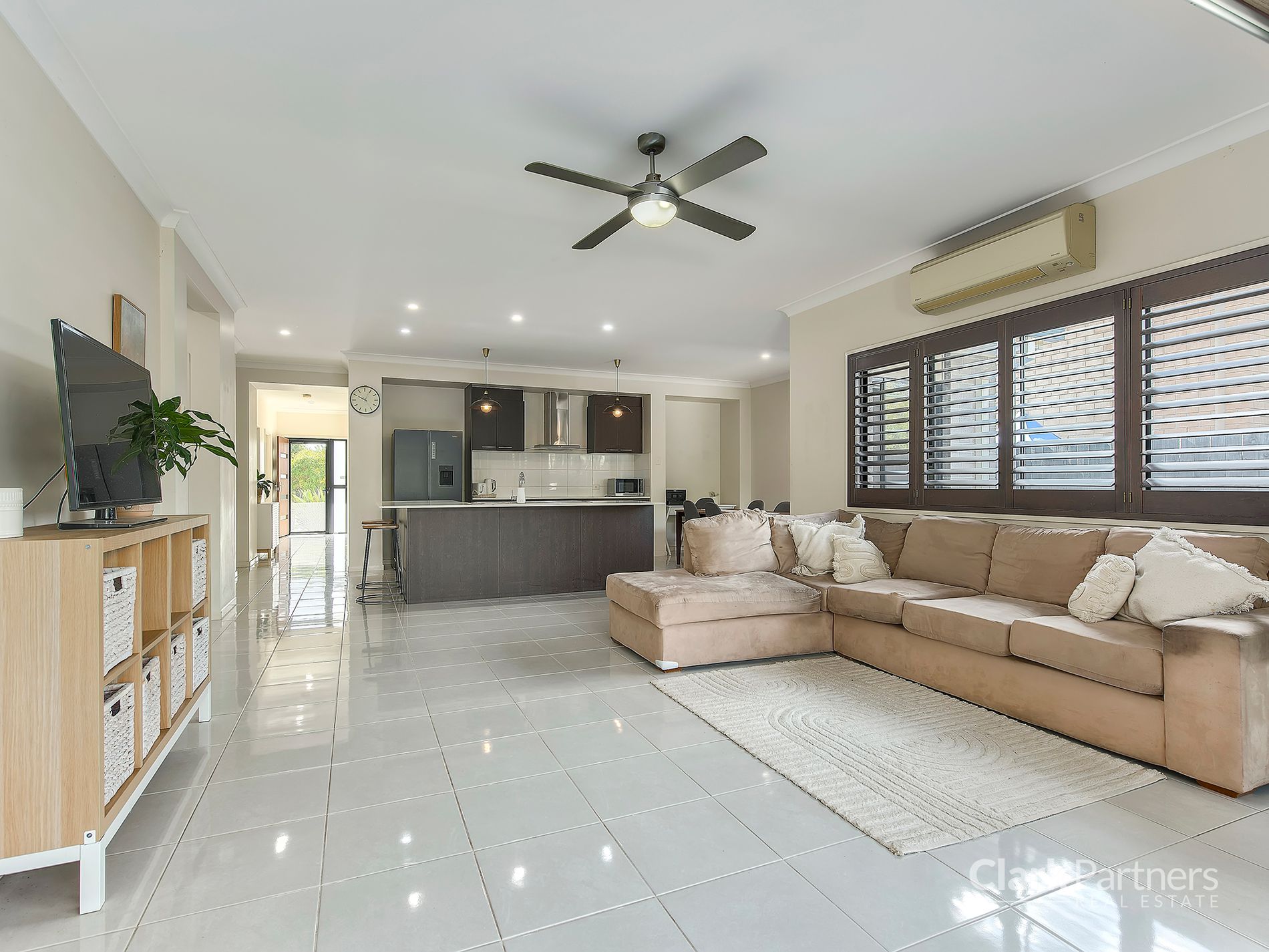 29 Hume Circuit, Warner