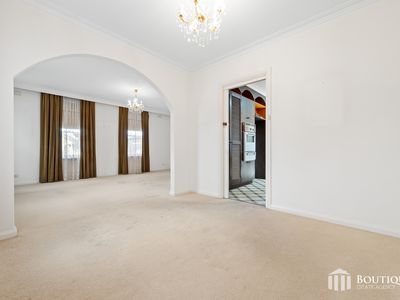 8 Creswick Street, Glen Waverley
