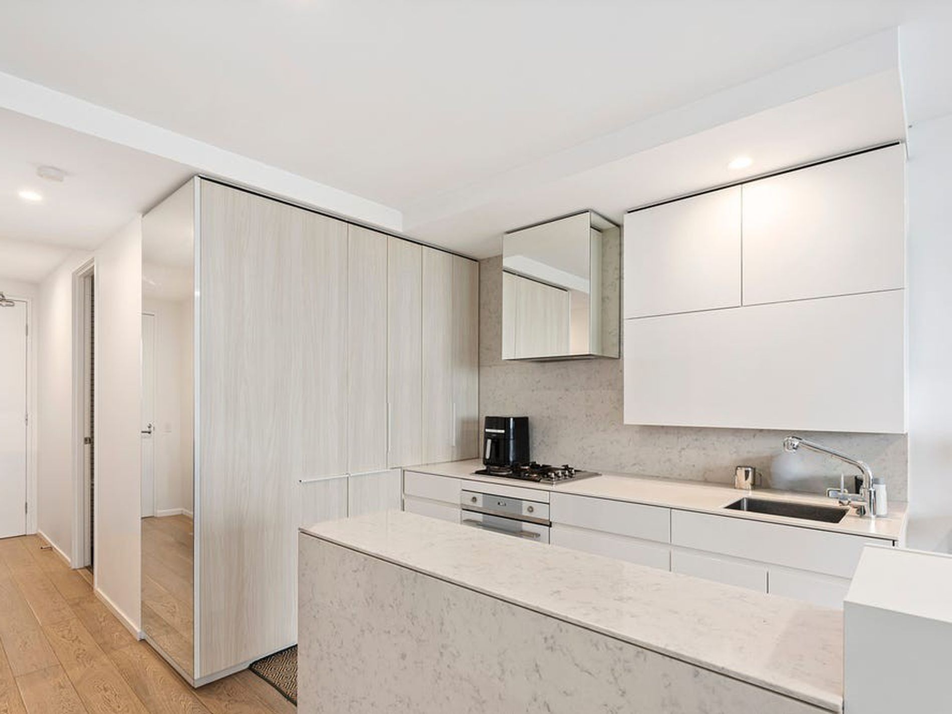 704a / 1 Finch Street, Malvern East