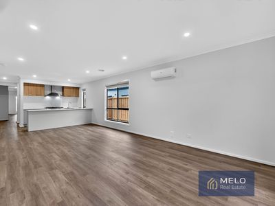 62 Woolspinner Crescent, Wyndham Vale