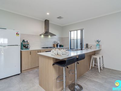 10 Paddle Way, Yanchep