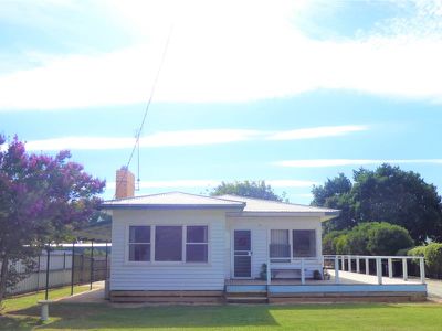 93 Livingstone St, Avenel