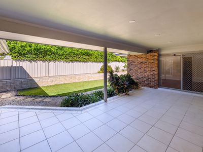 5 Admiralty Drive, Safety Beach