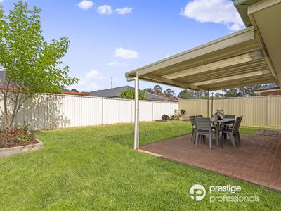 12 Woolmers Court, Wattle Grove