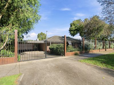 2 Rebecca Drive, Sale