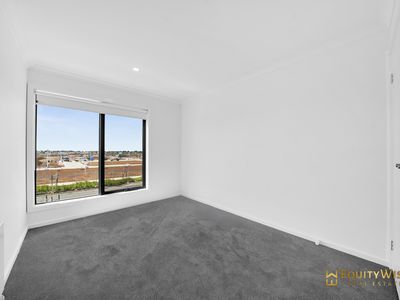 111 Delama Boulevard, Mambourin