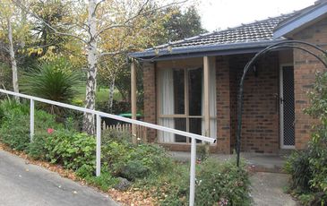 1 / 4 Camley Court, Berwick