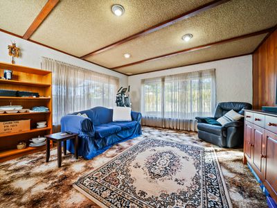6 Parry Avenue, Bateman