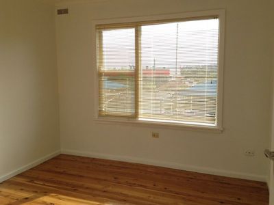 4 / 28 Hoskins Avenue, Kemblawarra