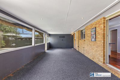 16 Blaxland Way, Tamworth