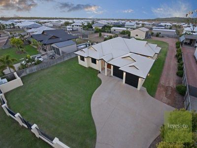 30 Shoalmarra Drive, Mount Low