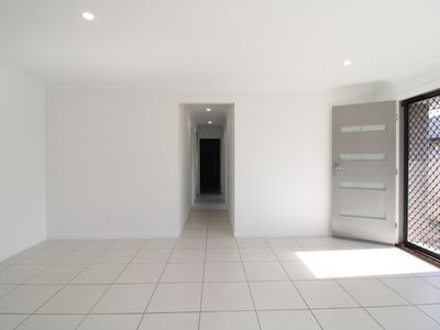 2 / 18 Hawthorn Street, Beaudesert