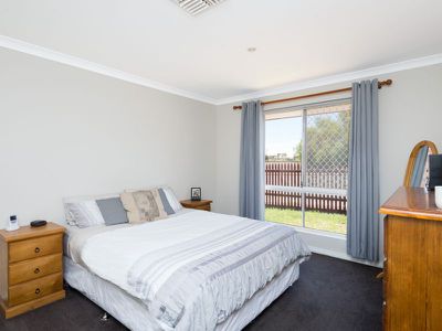 3 / 2 Lyall Street, Lamington