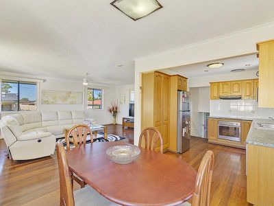 14 Valeena Street, Rochedale South