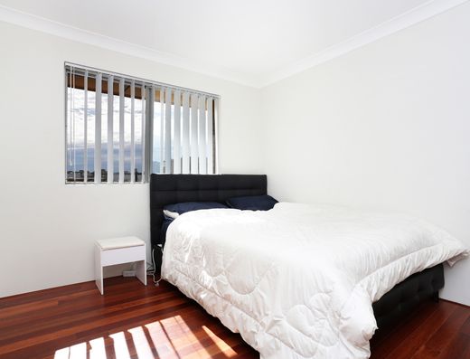 9 / 6-8 Addlestone Road, Merrylands