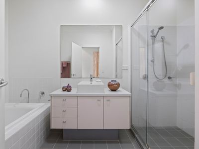 28 Brook Street, Wakerley