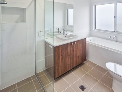 8 Soreina Drive, Wyee