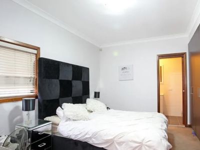 5 Leura Road, Auburn