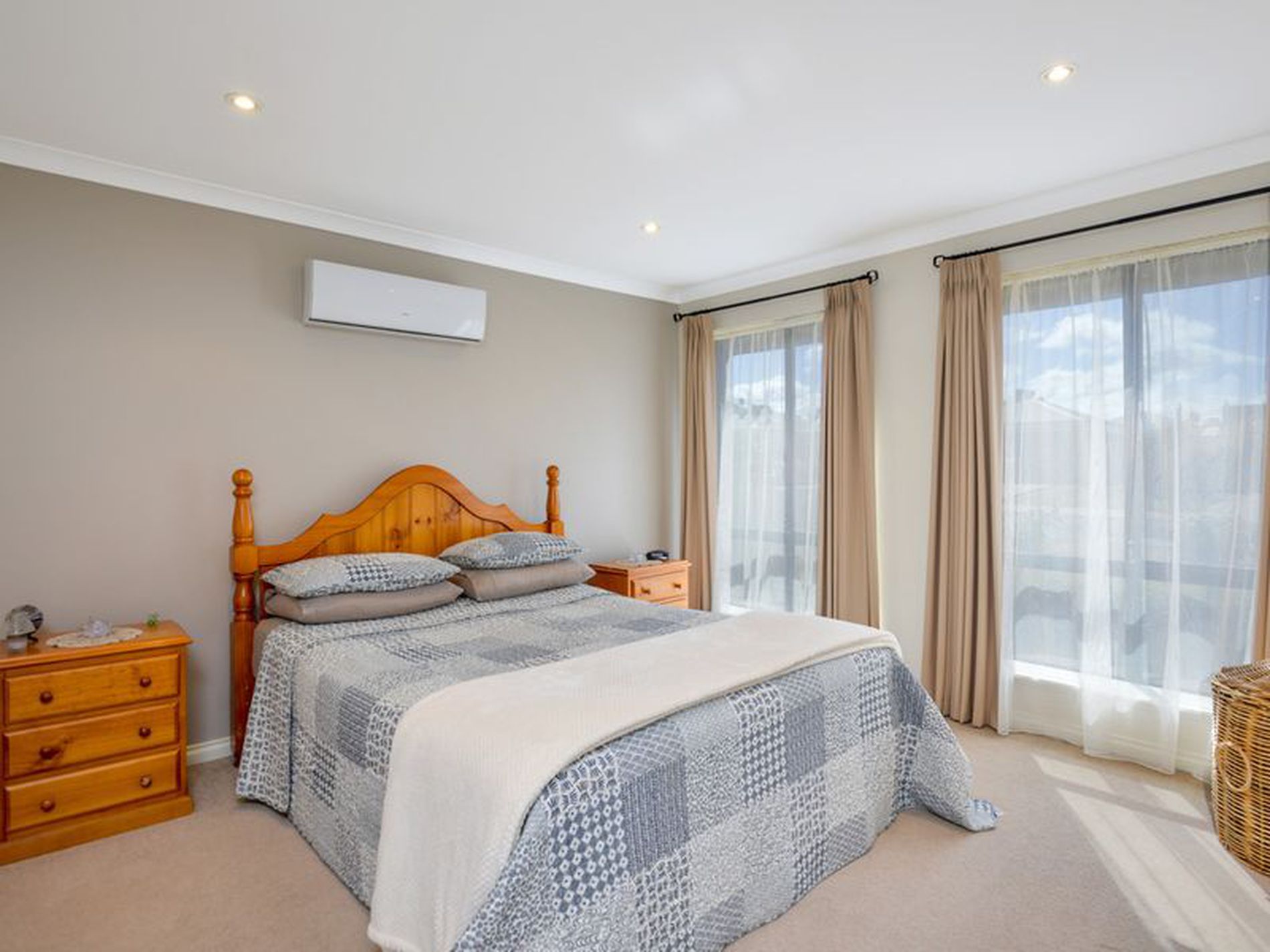 19 Vitali Crescent, Somerville