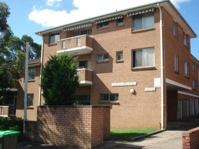 8 / 6 Denman AVENUE, Wiley Park