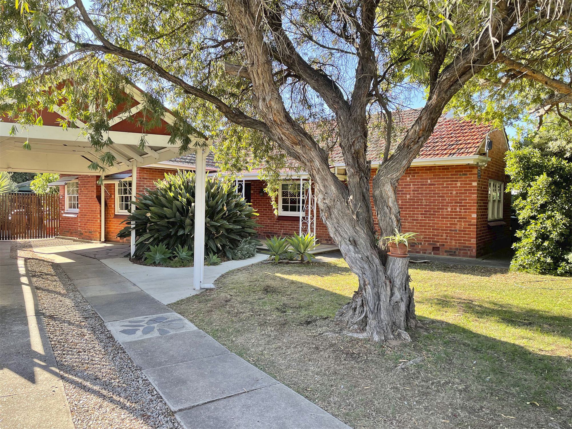 1 Wheaton Road, Plympton