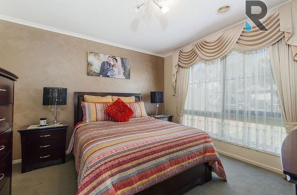 1 Farnborough Avenue, Craigieburn