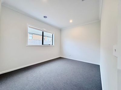 10 Stanmore Crescent, Wyndham Vale
