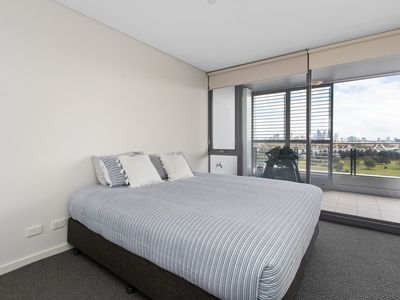 902 / 2 Oldfield Street, Burswood