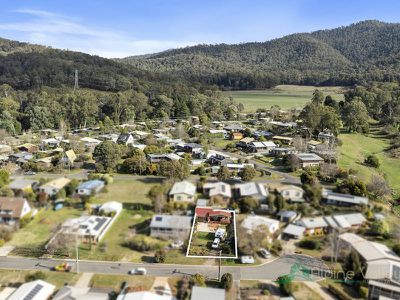 32 Young Crescent, Tawonga South