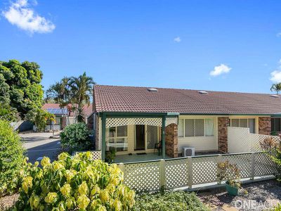 1 / 77-81 Freshwater Street, Torquay