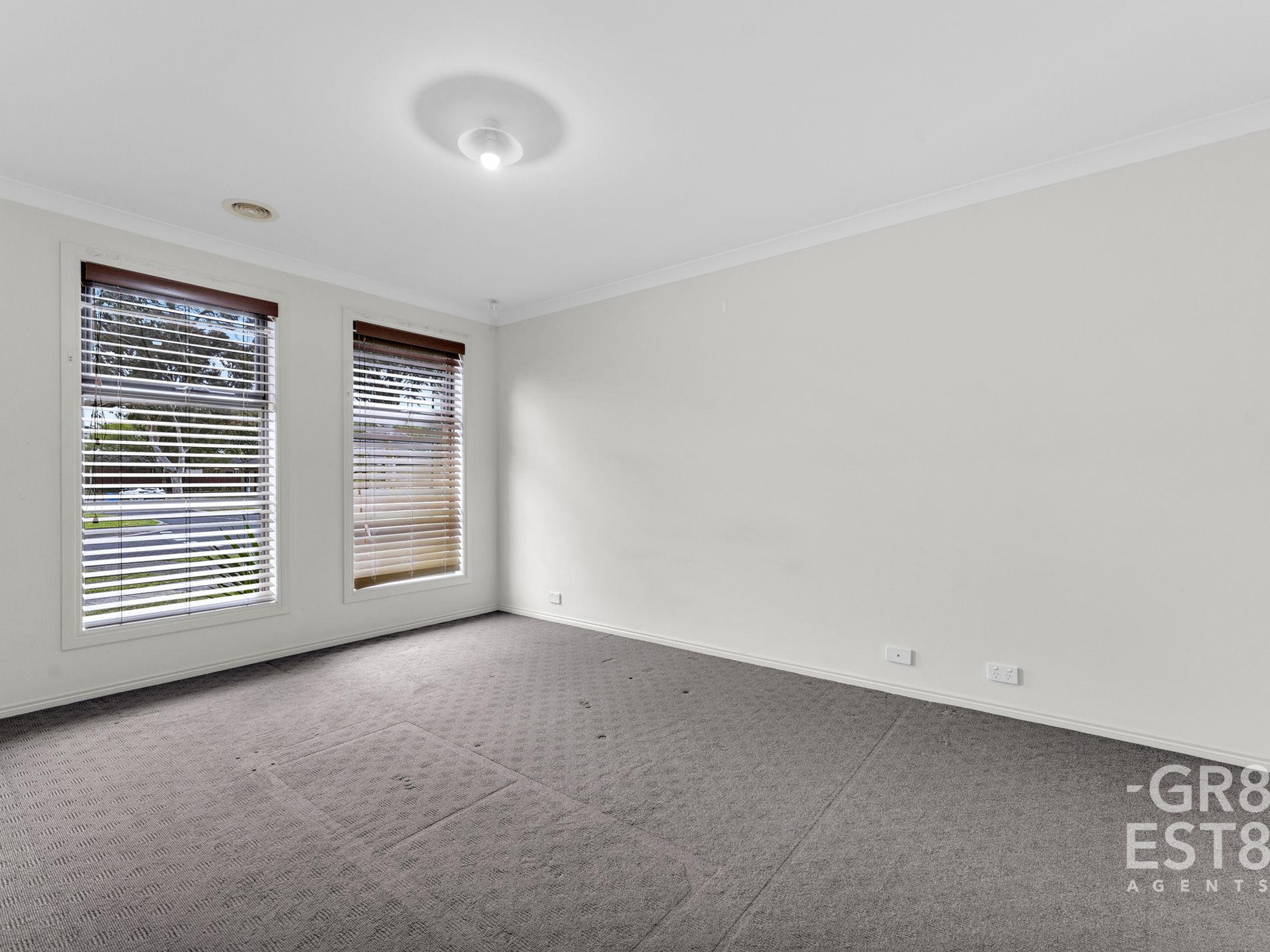 5 Parnum Place, Lynbrook