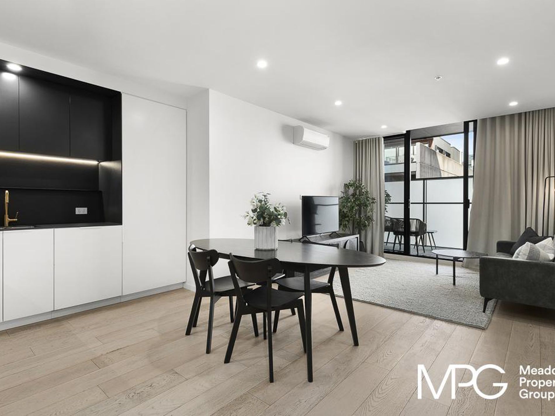 605 / 8 Garden Street, South Yarra