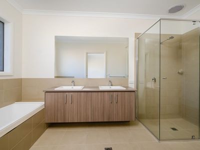 3 / 39 AWBURN STREET, Wodonga