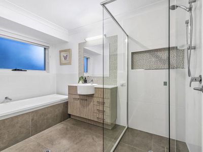 2 Foxwood Circuit, Wakerley