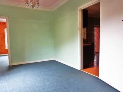 9 Iona Street, Clayton